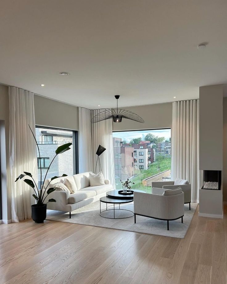 Minimalist But Rich Living Room Design Ideas