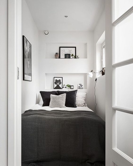 narrow bedroom decor idea