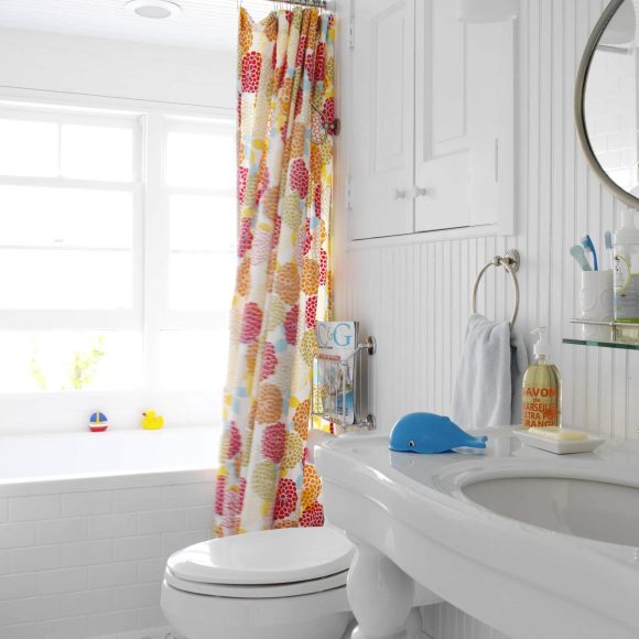 simple cute girly bathroom