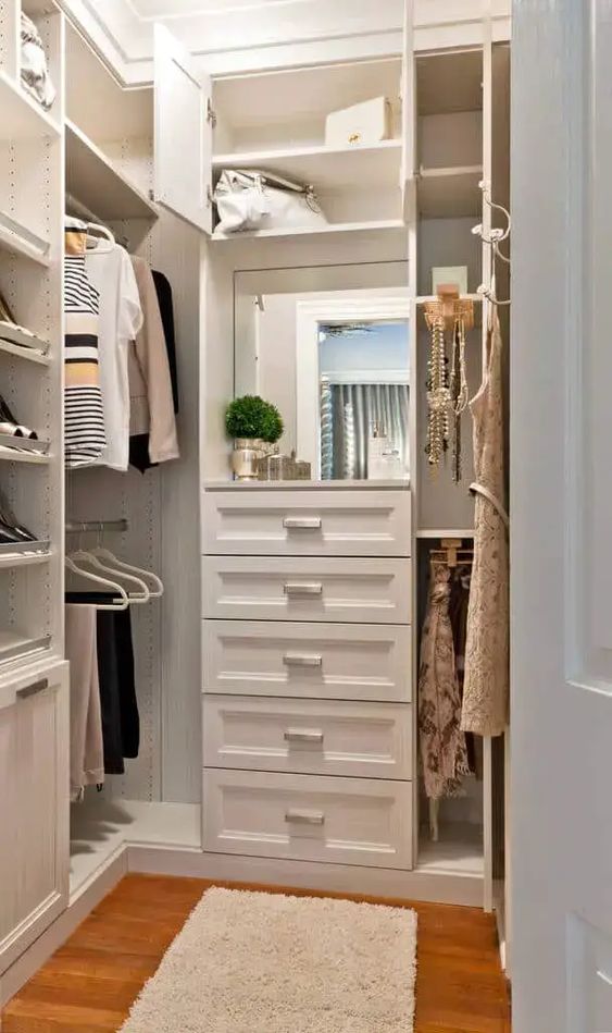 small walk in closet designs