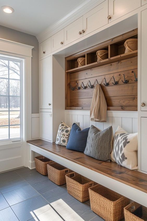 clutter-free mudroom entryway