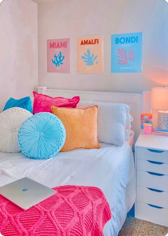 simply cute dorm wall decor