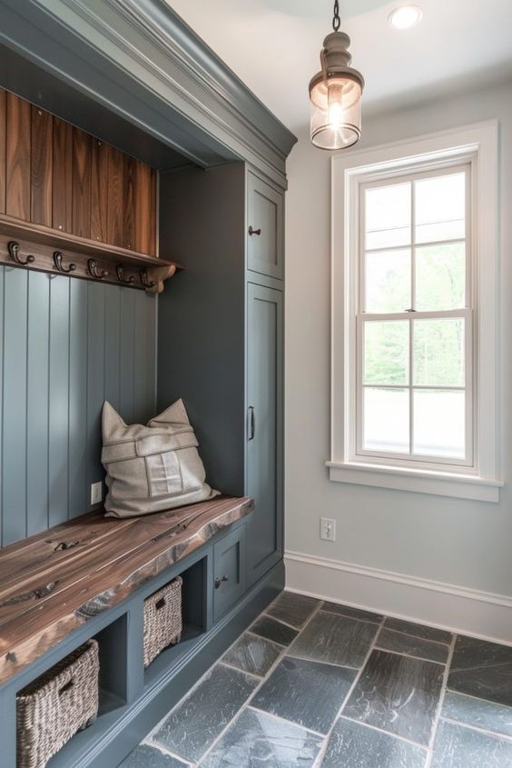 small mudroom design ideas