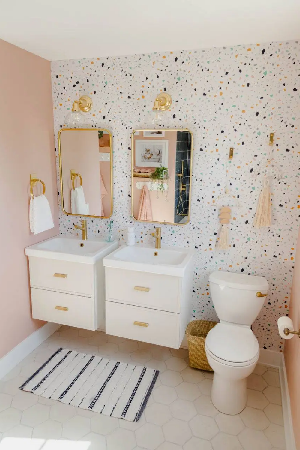 Lovely Kids Bathroom Design idea