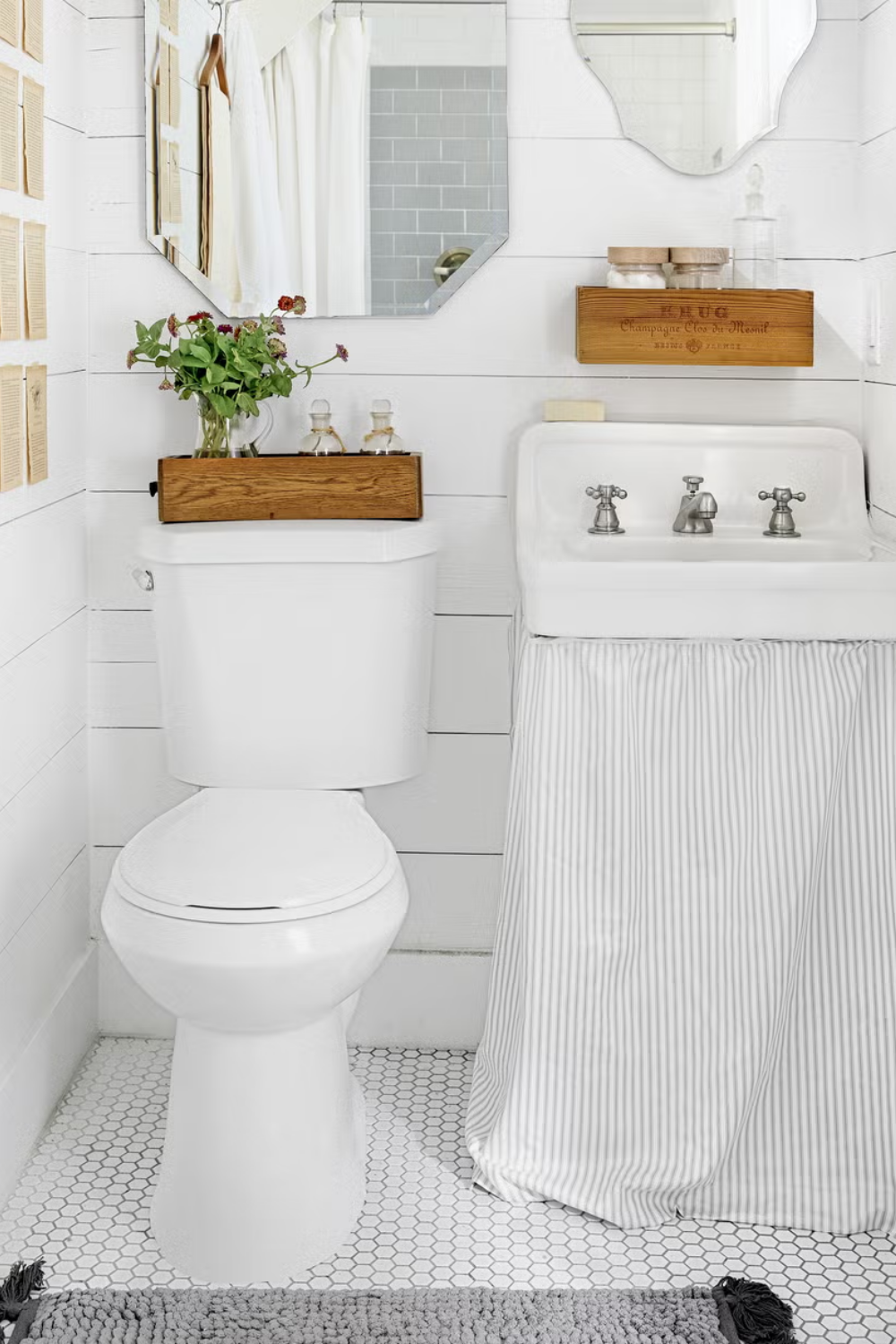 simple half bathroom decor