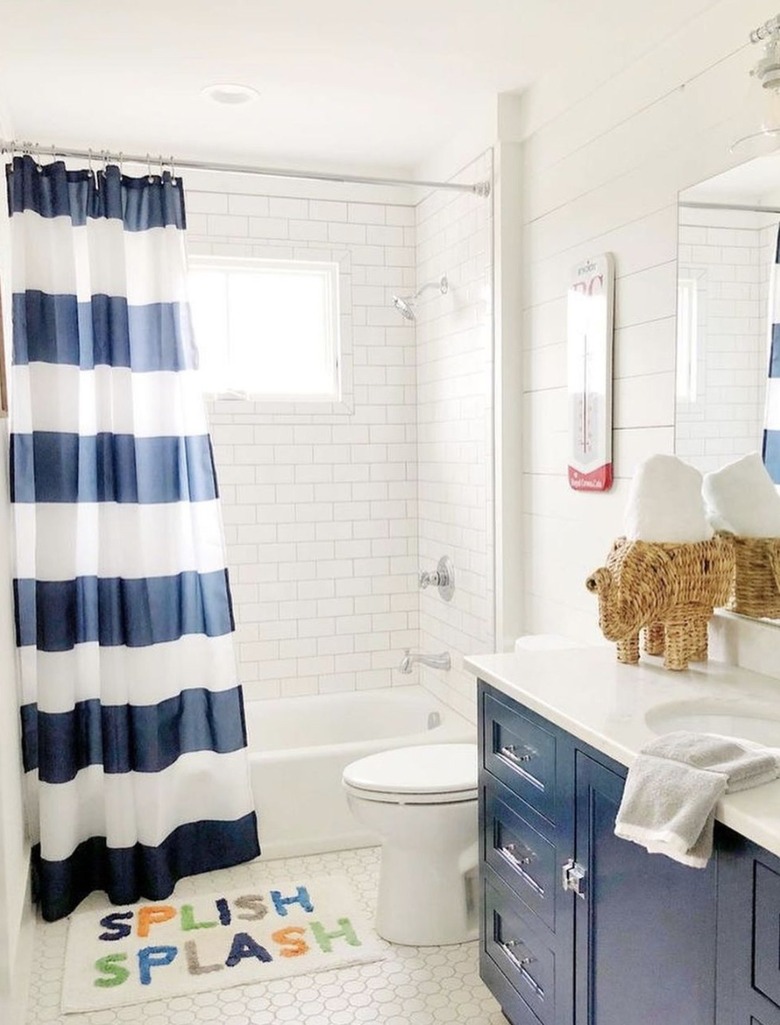 stylish kids bathroom design